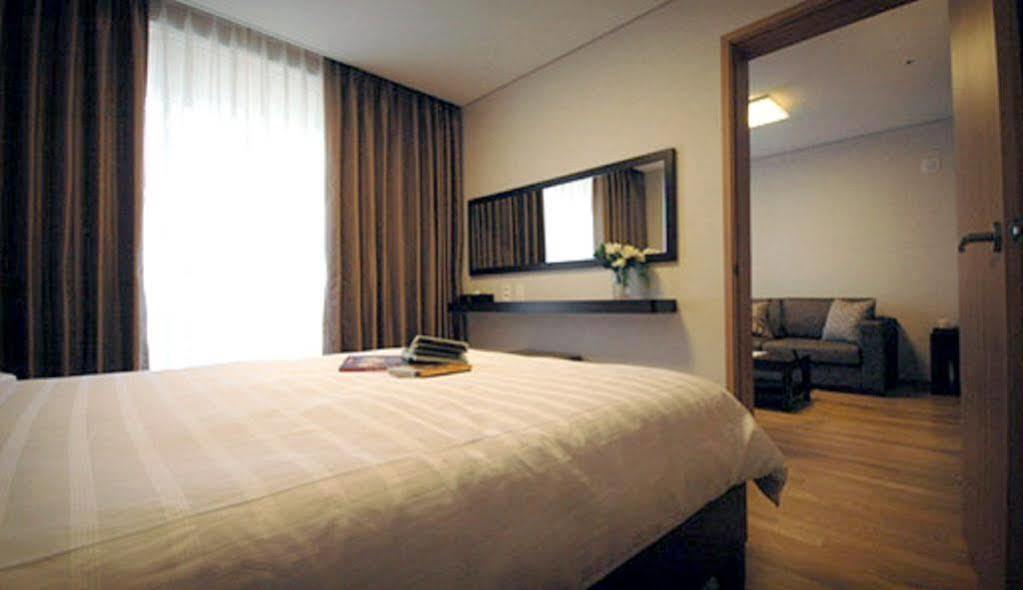 Hotel Riviera Geoje Exterior photo